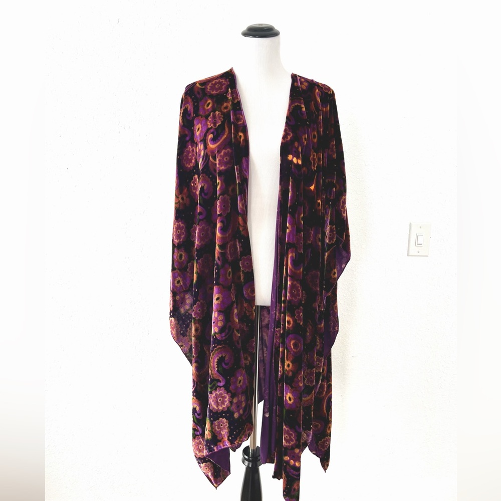 ByVinnik Velvet Paisley Aperto Wrap